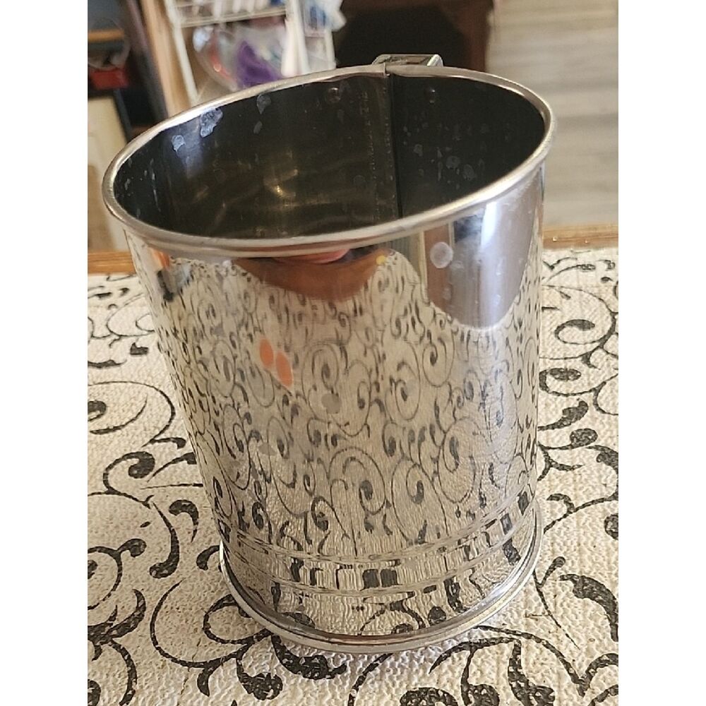 Flour Sifter - Picture 2 of 7